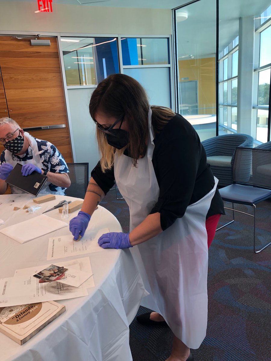 CCAHAconserve's tweet photo. A special thanks to everyone who joined us yesterday for our pre-conference mold workshop at the 2022 @SocFLArchivists Annual Meeting! #CCAHA Executive Director Laura Hortz Stanton taught collections staff all about the fuzzy foe. #Mold #MoldyBooks #MoldRemediation. https://t.co/VOR7hGMhbK