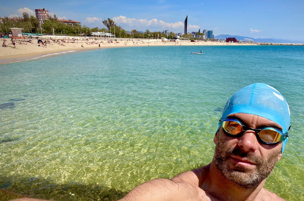 GoetzJacky's tweet photo. @EMBLBarcelona is probably amongst the few places where sea swims are possible during lunch time #EMBOBuildNetworks #triathlon #stillchilly https://t.co/JHfVlne1Ht