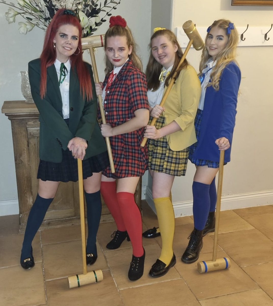 Arty_Lizard's tweet photo. @HeathersMusical @TheOtherPalace Shut up Heather! 💚❤💛💙🥤 #HowVeryCosplay https://t.co/4kvCzZx1HE