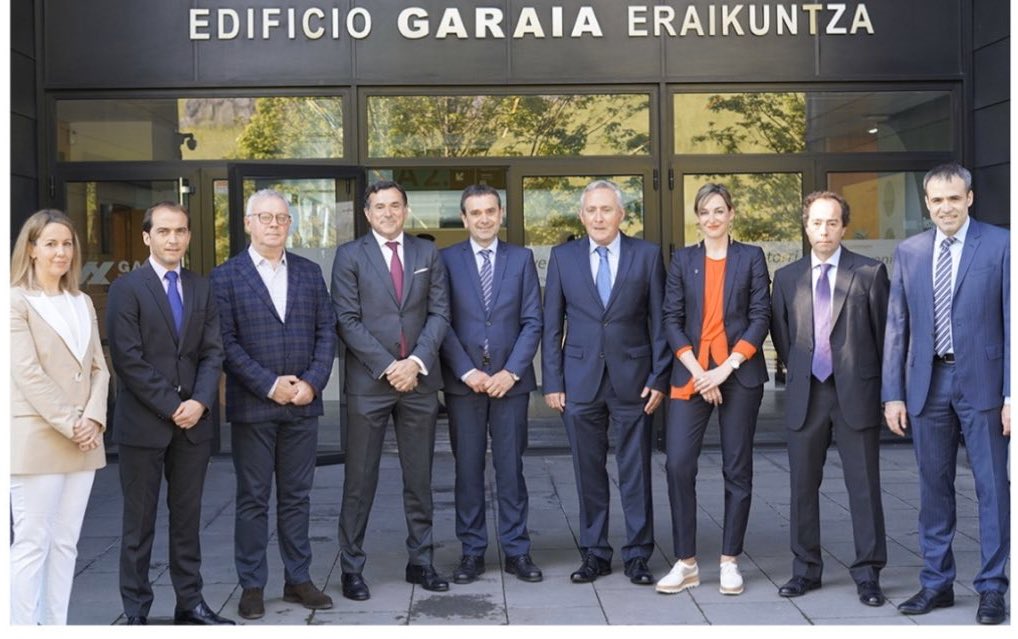 Eva_2909's tweet photo. La transición energética será feminista o no será. 
@MUnibertsitatea @Repsol @esMONDRAGON @ArrasatekoUdala 
Todo lo demás.. un campo de nabos🥕 https://t.co/ziv9xLS9hQ