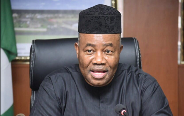 tvcnewsng's tweet photo. Niger Delta Affairs Minister Senator Godswill Akpabio has resigned in line with President Muhammadu Buhari’s directive.  @MBuhari @OfficialAPCNg @APCNigeria @NigeriaGov @NGRPresident @inecnigeria 
https://t.co/spetsQm59Z https://t.co/CVVUUcXVVI