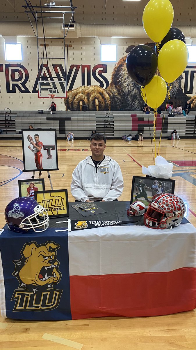 Signed 🖊 <a href="/TLU_Football/">TLU Football</a>
