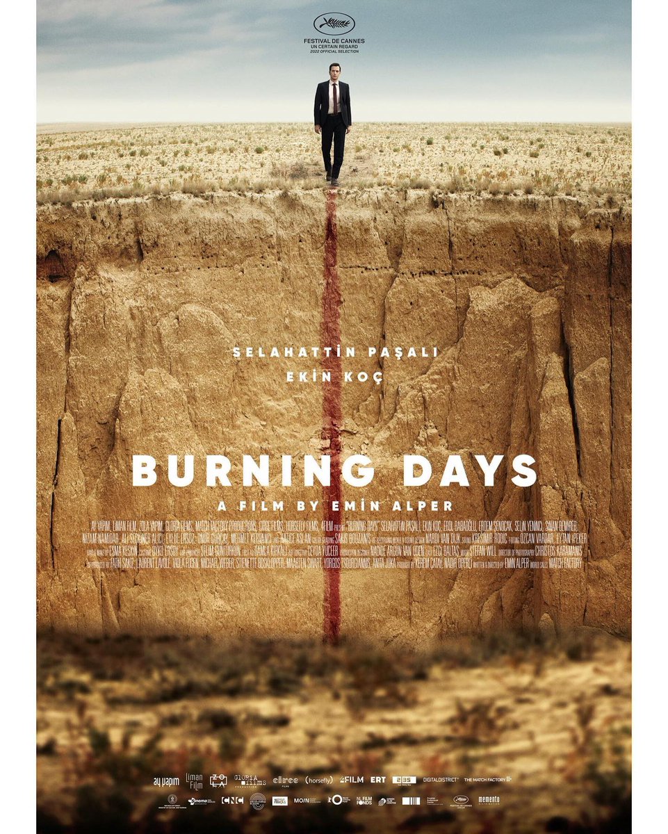 Başrollerinde Ekin Koç ve Selehattin Paşalının yer aldığı,Cannes Film Festivalinde yarışacak olan "Kurak Günler" filmin posteri yayınlandı 💥#EfLey #AslihanMalbora #EkinKoc