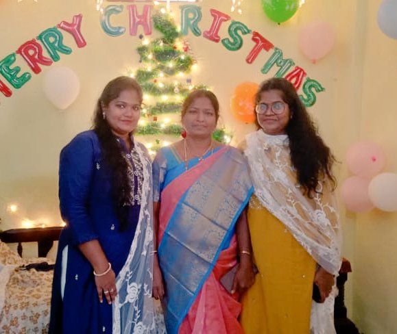 aakarshnetha's tweet photo. The woman who sacrificed many precious moments in her life, so that we could have them in ours. We love you more than we express and more than you know. #happieBirthdayMah 😘😘💋🫰♥️♥️ https://t.co/U1Wxc1W53s