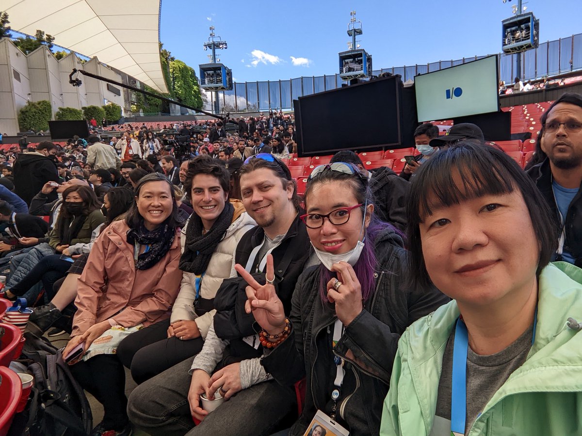 At #GoogleIO2022 Developers Keynote at with #AndroidDev <a href="/queencodemonkey/">Huyen Tue Dao</a>, <a href="/cephus/">Joshua Jamison</a>, <a href="/RunChristinaRun/">Christina Lee</a>, <a href="/chiuki/">Chiu-Ki Chan 陳釗琪</a>.