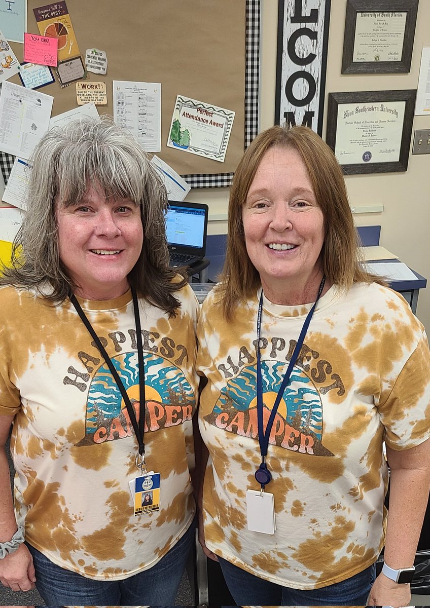 HancockCreekEl's tweet photo. Our testing coordinators always greet us with a smile! #FSAReady https://t.co/7Yn6E2i9C3