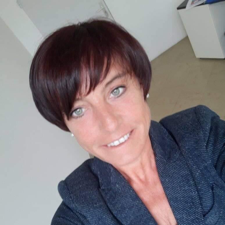EricJC_Vial's tweet photo. A tous les coups on gagne ! C’est finalement Stéphanie Kochert, maire de #Climbach, conseillère départementale #LR qui sera investie par la majorité présidentielle dans la 8è circo du 67. Son binôme à la CeA, Paul Heintz est lui suppléant d’Anne Sander, LR. https://t.co/0JfOap5J6n