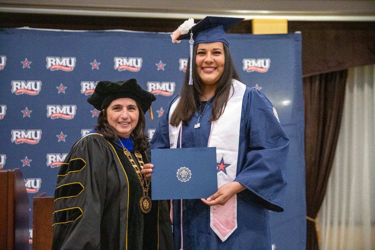 RMU's tweet photo. Last Friday, graduate student Yessie Valencia set a Horizon League Outdoor Championships record and claimed first place in the discus throw thanks to a toss of 50.73 meters (166'5")! 🥇 

On Monday, she walked across the stage and received her diploma. 🎓 https://t.co/YQc77XJclr