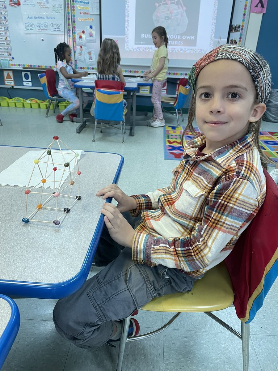 Kari Mantione tweet media