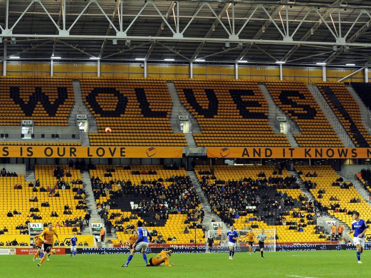 FBAwayDays's tweet image. Wolves fans singing to Man City “Where were you when you were sh*t?”

Throwback to 2013…