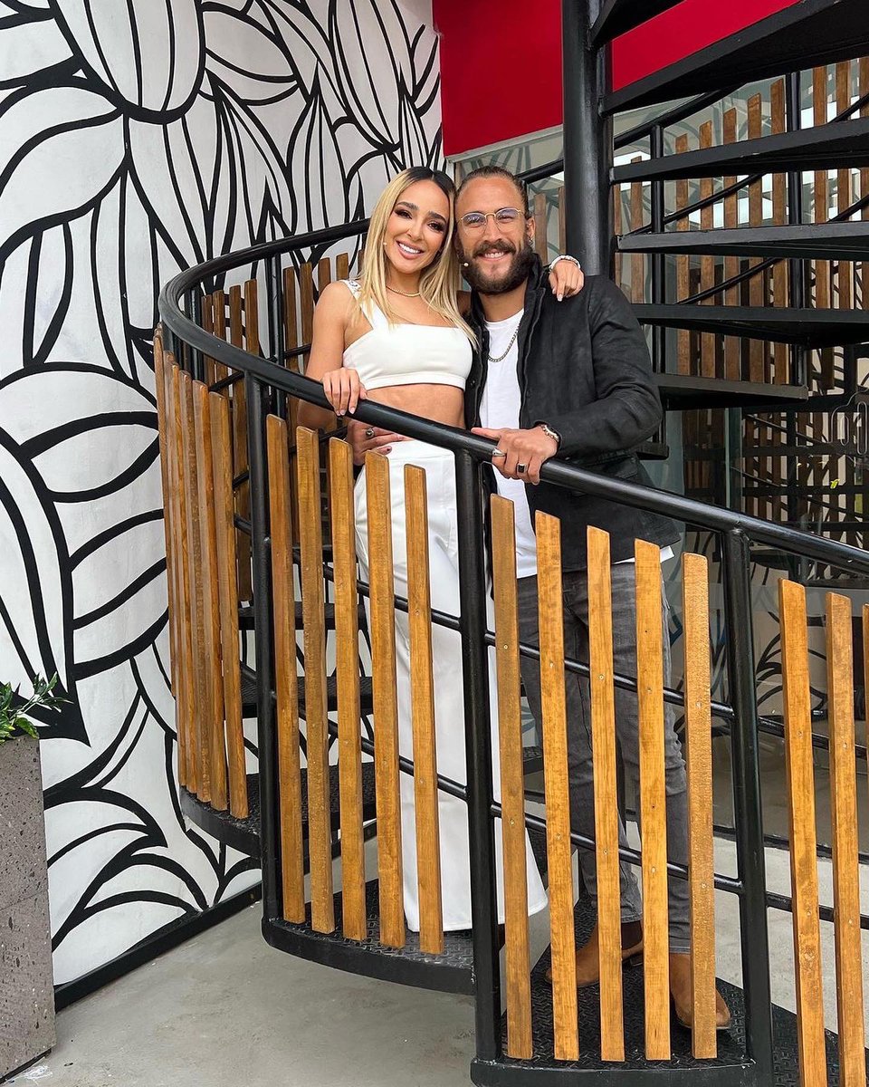 Robertoromanof1's tweet photo. La casa de los famosos 2 🔥🏠🎥❤️ 
@RobertoRomanoMX @manelyk_oficial #LaCasaDeLosFamosos2 #LCDLF2 #robertoromano #manelykgonzalez https://t.co/O3LwkN1xgO