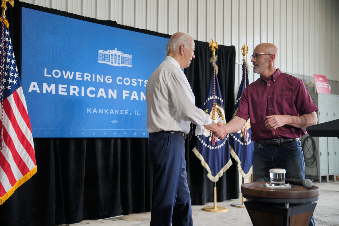 Today, I visited a family farm in Illinois to discuss how we’re investing in farmers, reducing food prices at home, and feeding a world in need. Putin’s war in Ukraine has cut off a critical source of food, but American farmers like Jeff are helping to fill the gap.