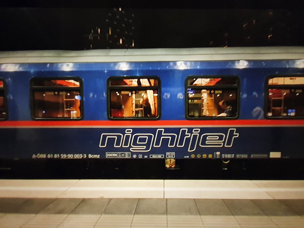 CiaranCuffe's tweet photo. Ahh... An overnight sleeper train to Vienna to speak at the #DeCarbCities @helloheatpumps conference. Best part of the trip so far? Free slippers! https://t.co/wQtVyX63kJ