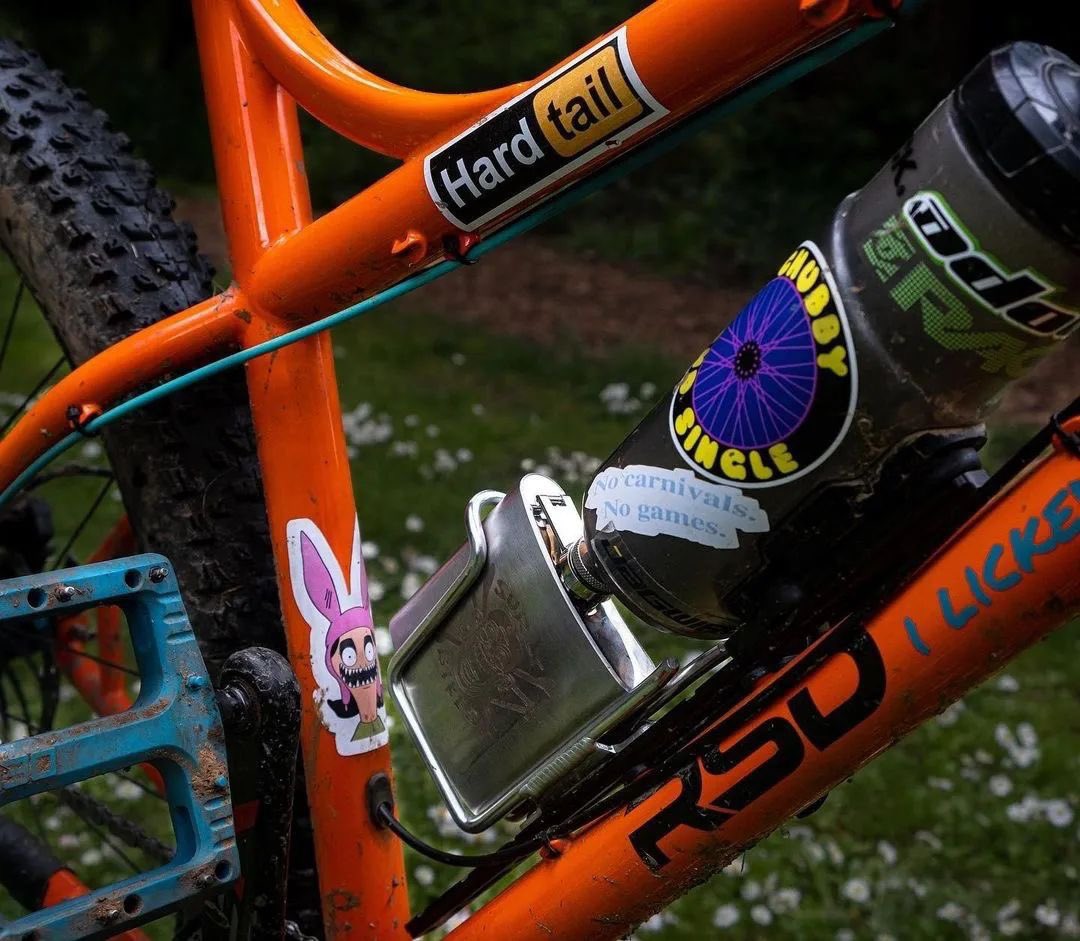 steelisrealmtb's tweet photo. I love it when a bike becomes an extension of somebody’s personality ❤️ This one is insane!@rsdbikes 
#steelHT #steelmtb #rsdbikes
#rsdmiddlechild #mountainbike #mountainbiking #mtblife #mtbhardtail #hardtailheaven #hardtailforever #fyhtmtb #mtb #ridemoreworkless #ridemoresteel https://t.co/Xa51mRkgWp