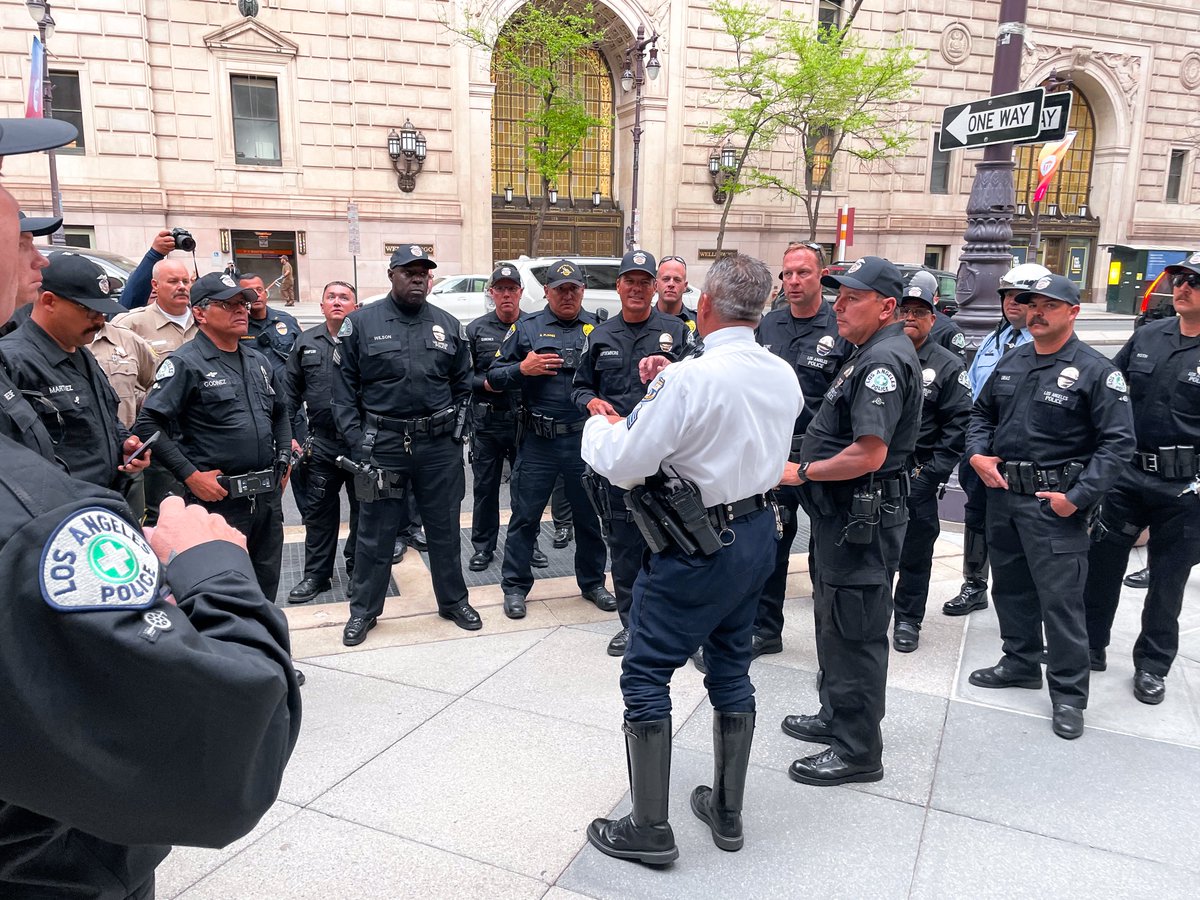Yesterday, The 2022 Police Unity Tour stopped outside of the League House during their 300-mile traverse from California to Washington D.C. The tour raises awareness for Law Enforcement Officers who have made the ultimate sacrifice.

#PoliceUnityTour #UnionLeague #Philadelphia