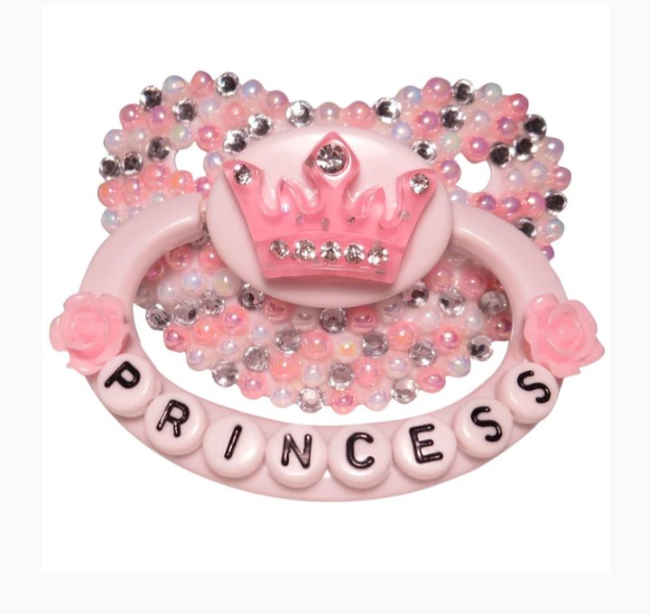 Little_spacee's tweet photo. Daddy is buying me new pacis and I'm really happy #littlespace #sfwlittle #ageretwt #noncomlittle #cglre #littlespacecaregiver https://t.co/GkiyUuIDya