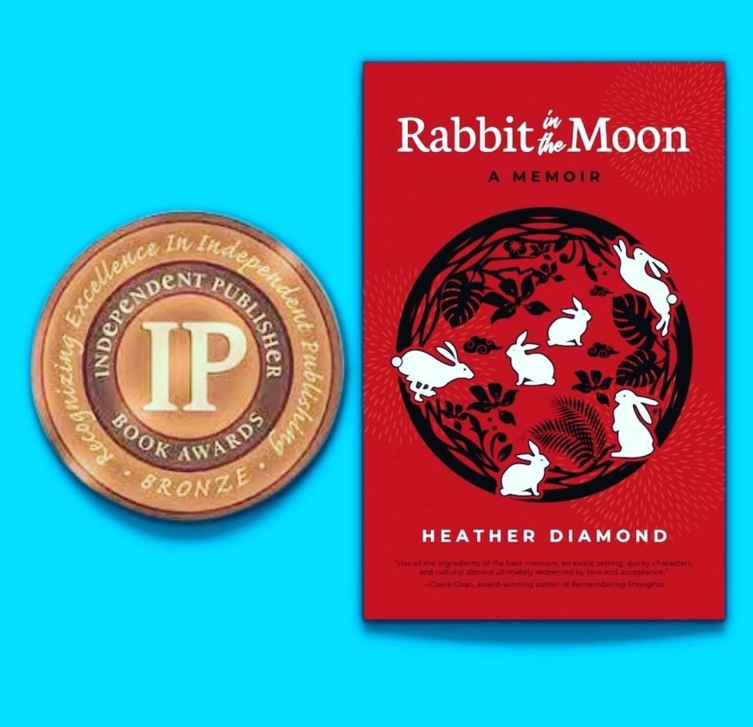 heatheradiamond's tweet photo. My book got a present for its first birthday! https://t.co/sR4LnFLIrv