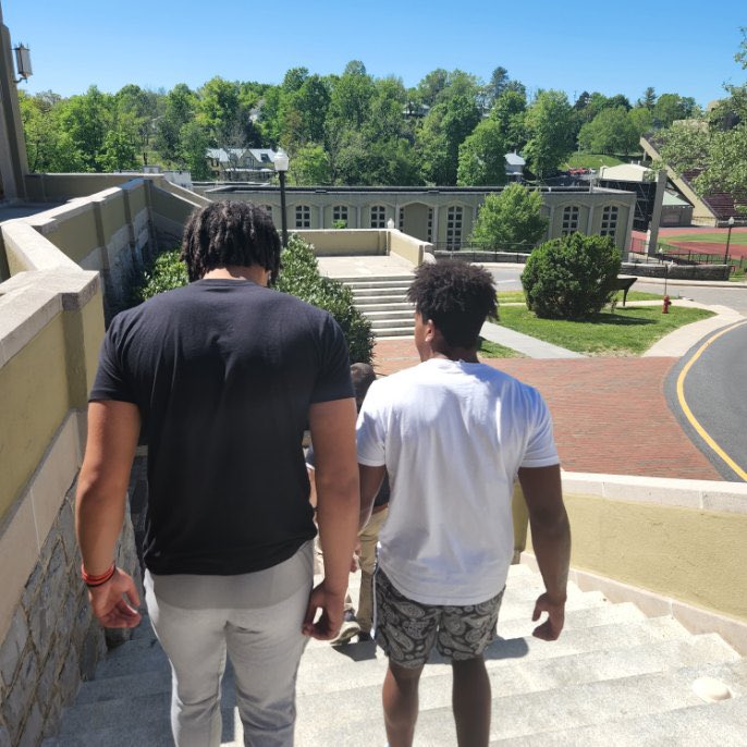 Bryce_10lewis's tweet photo. Had a great time learning about VMI football and more today! Thanks @CoachNickReveiz for showing us around today. @CoachDHaze @BPBHawkFootball @dhglover @VMI_Football https://t.co/seBw5jfkrm