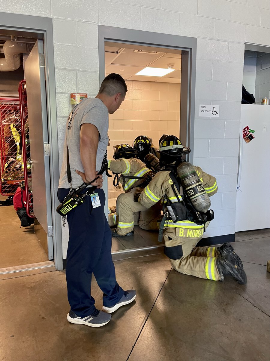 ChapelHillFD's tweet photo. 👋Hey Station Two C-Shift... looking 🔥 during search and mayday drills. #CHFDFireFamily #CHFD #CHFDcshift https://t.co/Wh4I86obYl