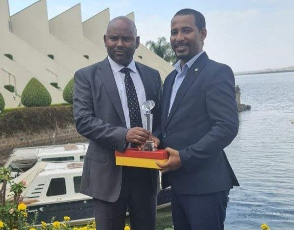 Tahir Mohammed (@tahir_motahir) on Twitter photo ድርጅታችን የአማራ ብሔራዊ ንቅናቄ (አብን) በህልውና ዘመቻው ላደረገው አስተዋፅኦ ከአማራ ብሔራዊ ክልላዊ መንግስት የእውቅና ሽልማት አግኝቷል ። ውድ የድርጅታችን አባላት  እንዲሁም በየደረጃው የምትገኙ ከፍተኛ አመራሮች እንኳን ደስ ያላችሁ ። ድርጅታችን የአማራ ብሔራዊ ንቅናቄ (አብን) በህልውና ዘመቻው ላደረገው አስተዋፅኦ ከአማራ ብሔራዊ ክልላዊ መንግስት የእውቅና ሽልማት አግኝቷል ። ውድ የድርጅታችን አባላት  እንዲሁም በየደረጃው የምትገኙ ከፍተኛ አመራሮች እንኳን ደስ ያላችሁ ።