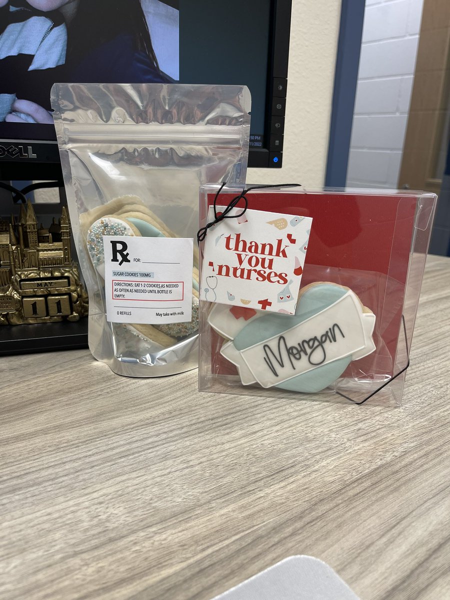 monkeydugal's tweet photo. My RVI family loved on me all day today. So grateful to work here! Also, how stinking cute are the cookies?! https://t.co/u97nRtimXh