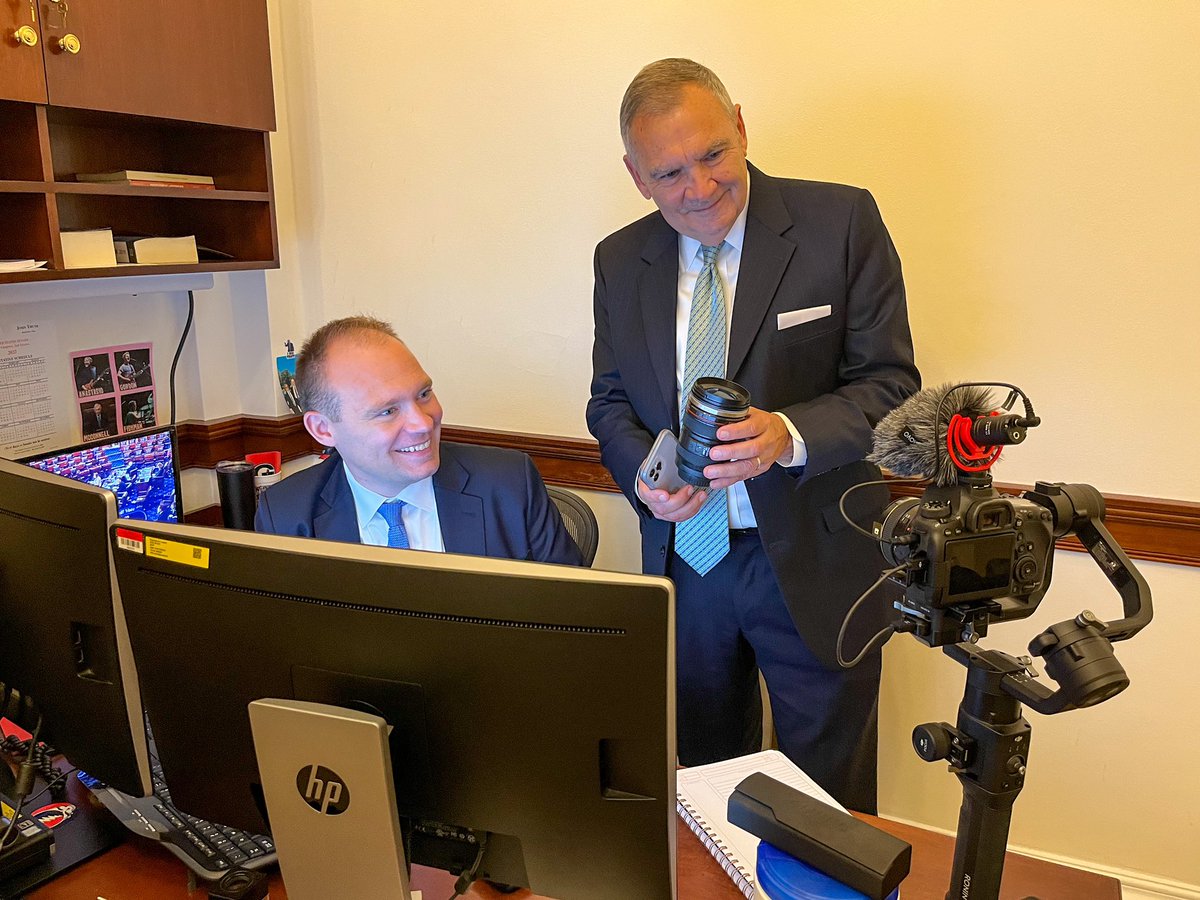 Suzanne Youngblood Lane tweet media