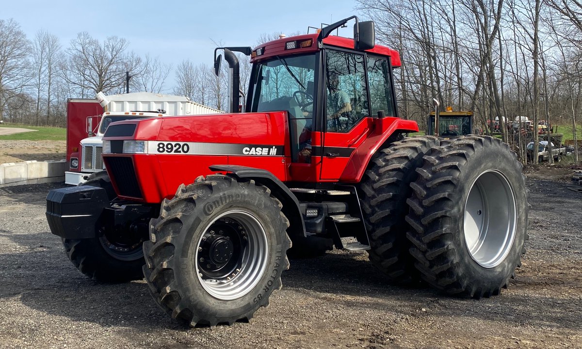 RedEdgeAG's tweet image. Finished Product of this 8920 Restoration

Work Done:
Tiger light kit 
Front axle rebuild
Engine top end overhaul
Redid Head &amp;amp; Injectors
Wiring repair in cab 
Cab interior 
New paint job
New Decals 

#RedEdge
#restoration
#caseih
#tractor
#agriculture