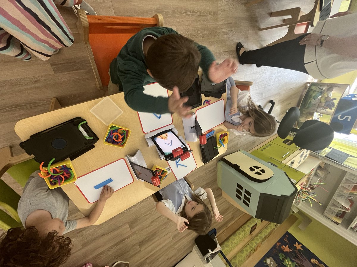 KClevering's tweet photo. Osmo here, Osmo there, Osmo everywhere. PK unboxed their @PlayOsmo today and they are super excited! @OakKnollSHC https://t.co/pv5HxcghvW