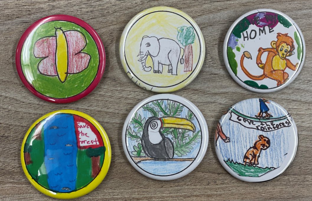 rideauprkschool's tweet image. Awareness and fundraising by our #studentleadership team for @RainforestTrust. #epsb #connectingwithcommunity #makerspace #elementaryart