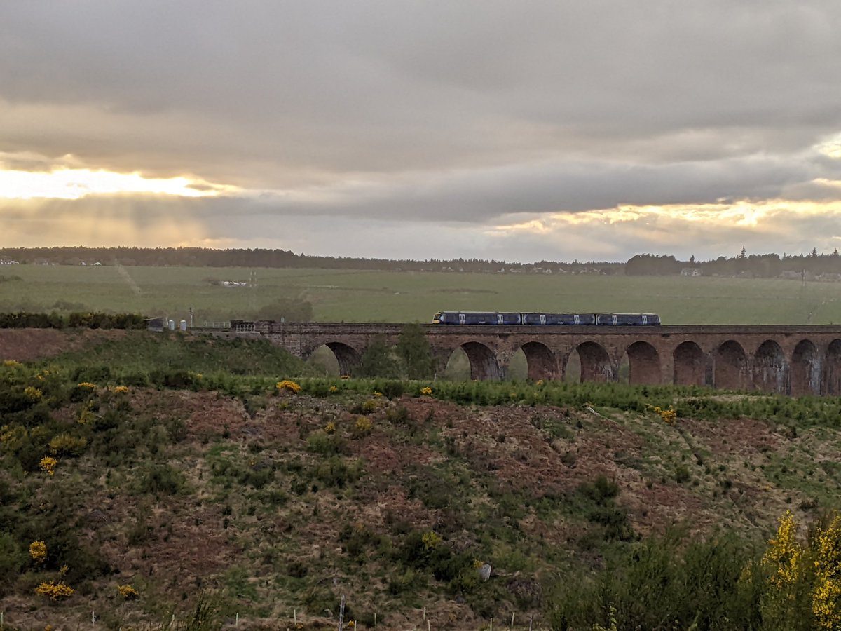 neilmapes's tweet photo. #Trainspotting #Triptich at #culloden viaduct. You might like these @AlexHynes @ScotRail https://t.co/5GoNwKtYPD