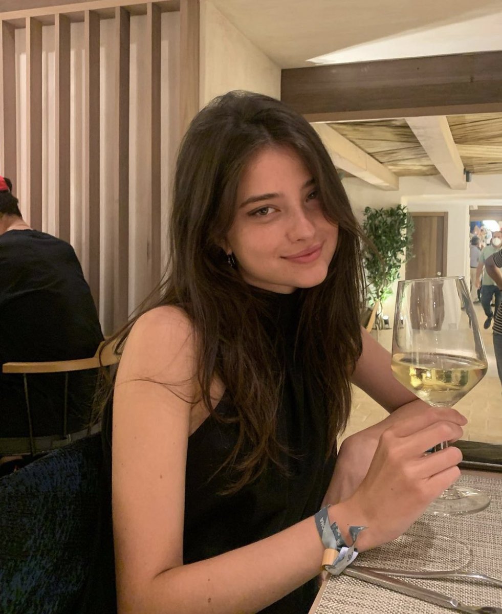 ⠀                

⠀                • As long as you notice I’m 𝐡𝐨𝐩𝐢𝐧𝐠 that you’ll keep your 𝐡𝐞𝐚𝐫𝐭 open. I’ll keep 𝐦𝐢𝐧𝐞 open too. 

𝐃 𝐀 𝐍 𝐈 𝐄 𝐋 𝐋 𝐄.