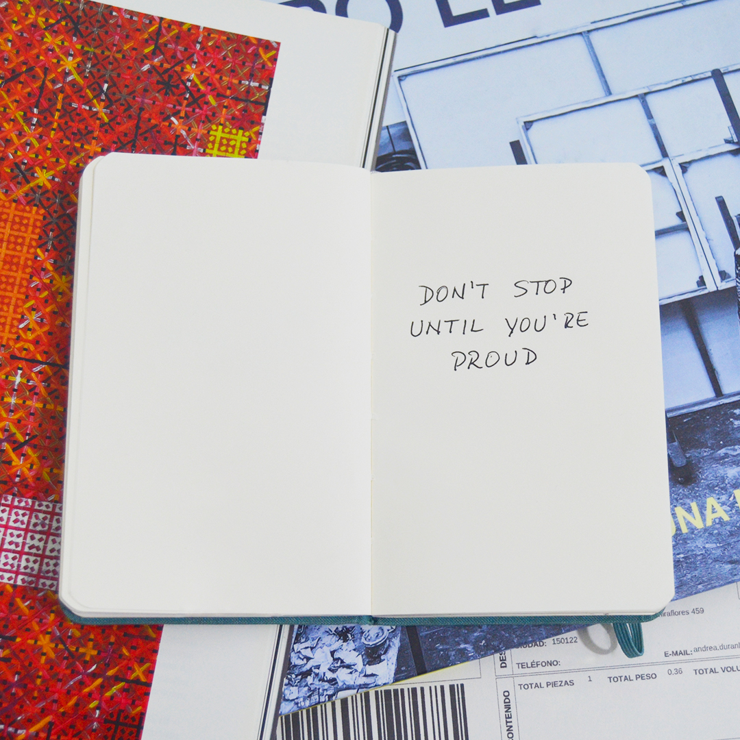 Moustachne's tweet photo. No te detengas hasta que estés orgulloso.
.
#FraseDelDia #notebook #moustachine #siguesoñando #dreams https://t.co/ltEJcPqXG0