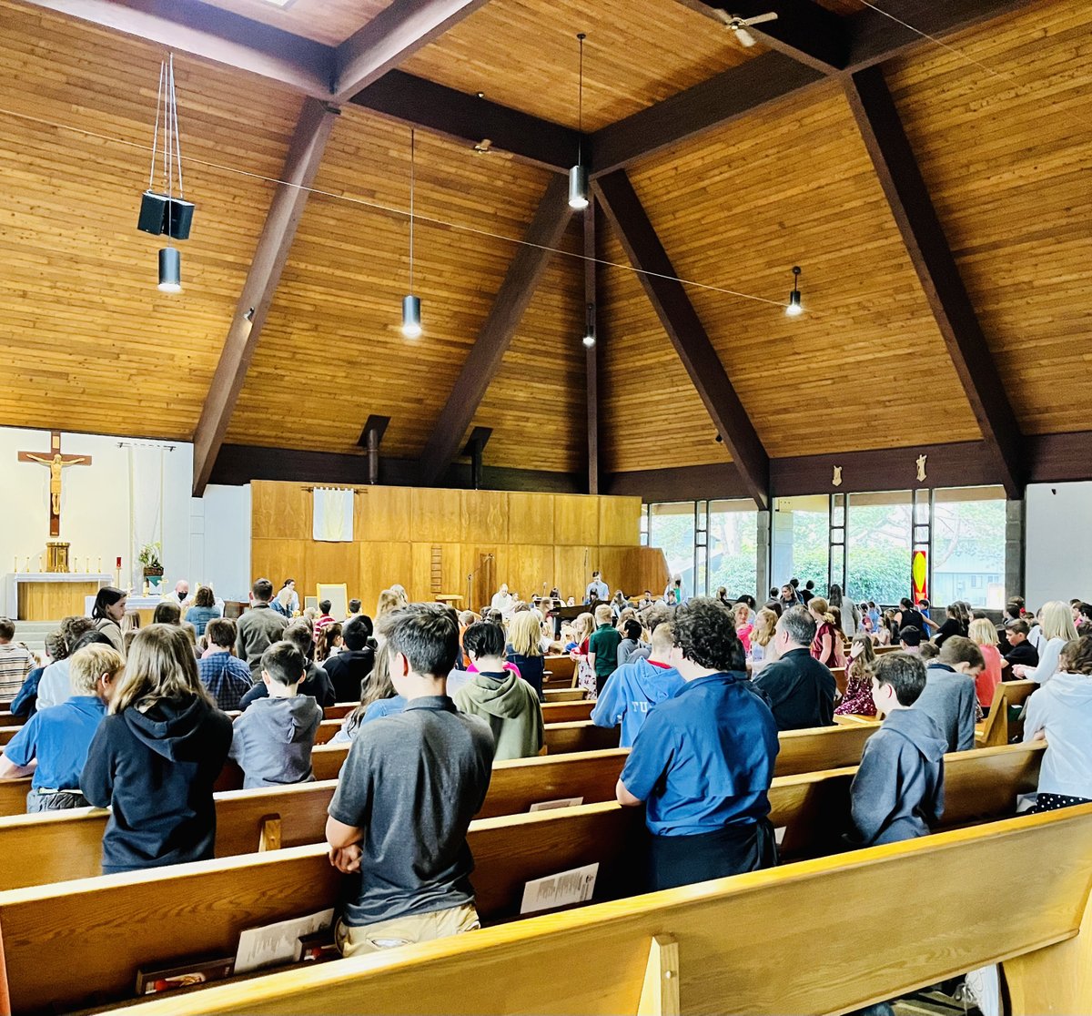 SaintPaul60's tweet photo. We are so excited to have the whole school back at Mass! Today was our first all-school in person Mass in over 2 years! Thank you to our Kindergarten class for hosting all of us. https://t.co/2xsY3fl5zu