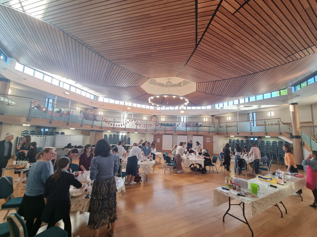 Chief Rabbi Sir Ephraim Mirvis (@chiefrabbi) on Twitter photo Excitement is really building for Shabbat UK with challah makes across the country. It was wonderful to be with Etz Chaim Jewish Primary School, the <a href="/jewishdeaf1/">Jewish Deaf Association</a> and <a href="/MHSynagogue/">Mill Hill Synagogue</a> to get the celebrations underway early! Excitement is really building for Shabbat UK with challah makes across the country. It was wonderful to be with Etz Chaim Jewish Primary School, the <a href="/jewishdeaf1/">Jewish Deaf Association</a> and <a href="/MHSynagogue/">Mill Hill Synagogue</a> to get the celebrations underway early!
