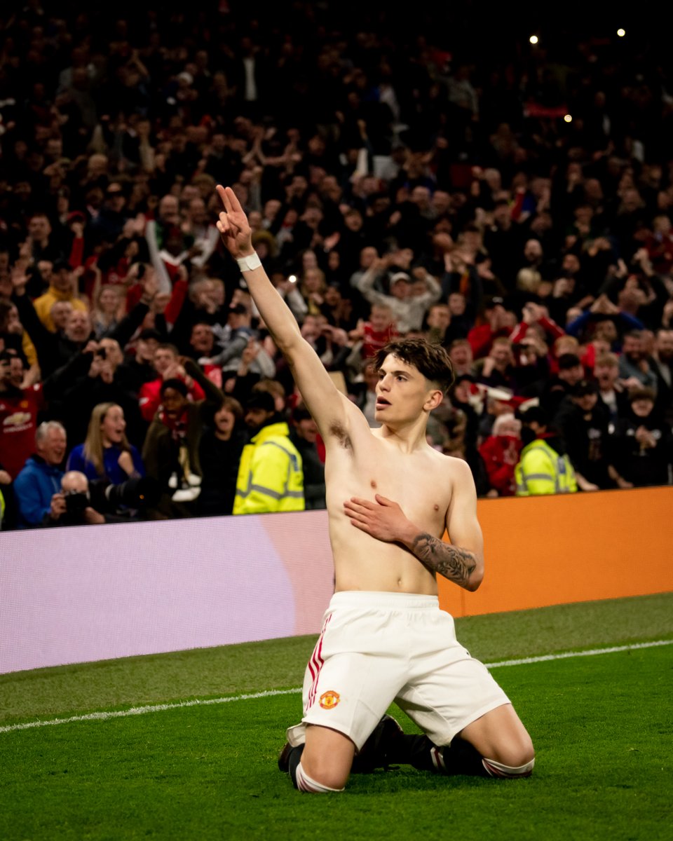 utdreportAcad's tweet photo. Starboy 🌟 @agarnacho7 https://t.co/7zwI52J3Es