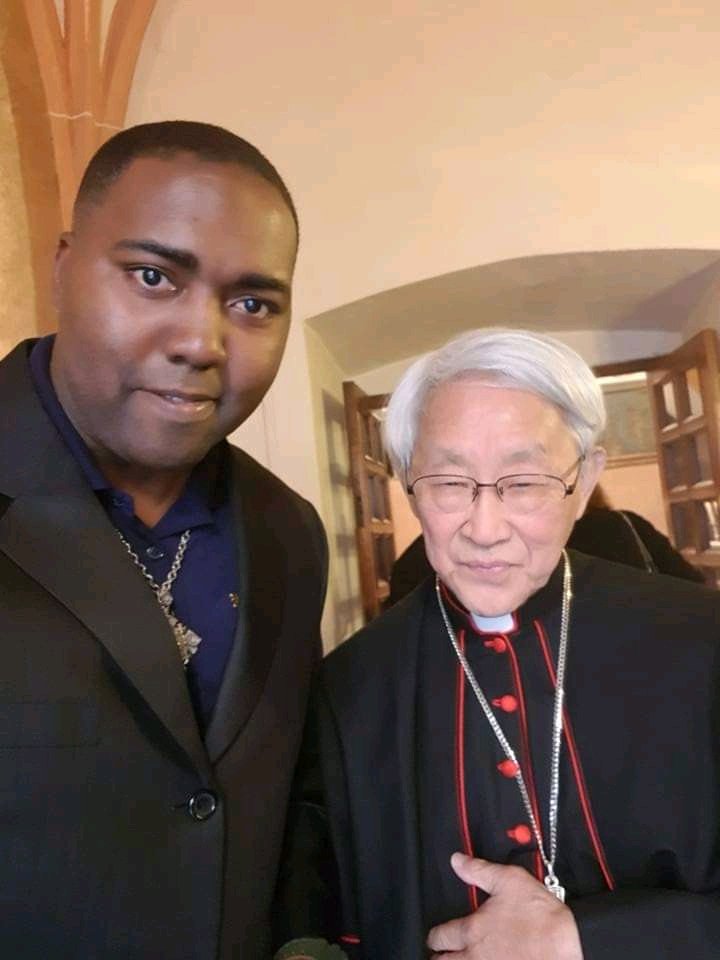 HeadquarterHer's tweet photo. Cardinal Zen, 90, has been arrested by the Chinese government under false pretenses. This nation continues to oppress Christianity and anyone who is vocal against national narrative. 

Prayers for his strength and all persecuted Christians! ✝️ ⛪️ https://t.co/V0wkOUr8aM