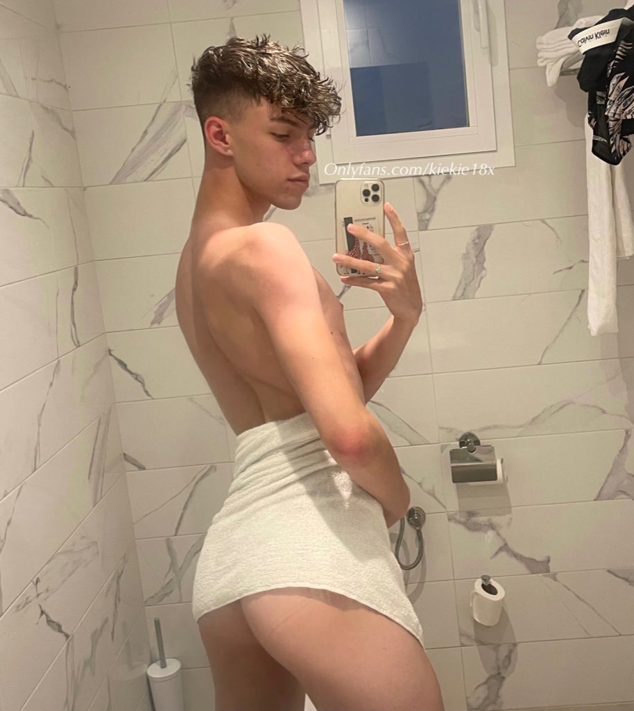 angelicboyo18x's tweet photo. Subscribe if you wanna see my ass getting used and more ;) https://t.co/SVVErm5XRG