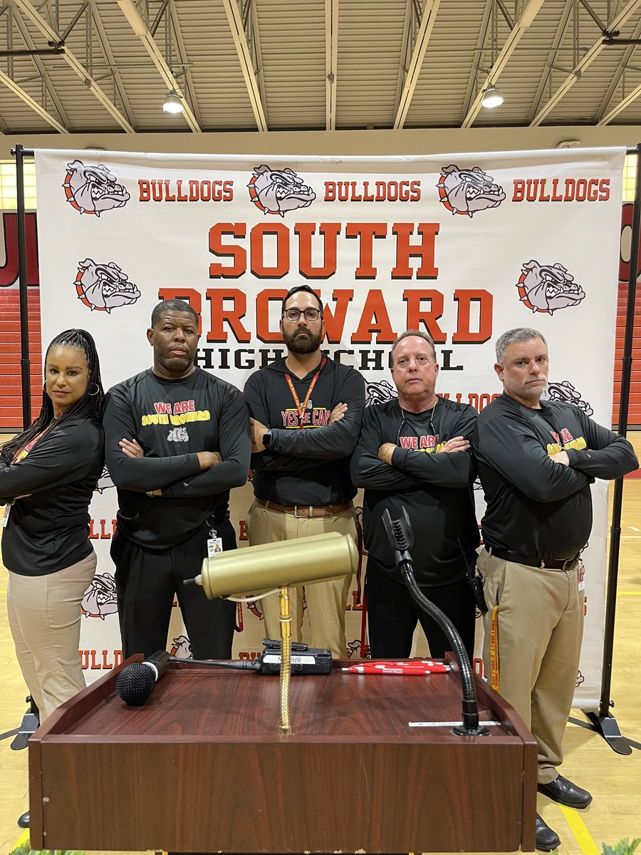 BCPSDirector's tweet photo. SBHS had 18 Scholar Athletes sign for Football, Flag Football, Basketball, Volleyball, &amp; Soccer! What a great afternoon with our signees, parents &amp; ALL athletes so they can see what’s possible. Yes! We Can! We are…#SOUTHBROWARD!❤️💛 @SBHSBulldogAth @BCAA_Sports @SBHSClass_2022 https://t.co/9gCTsPKbBx