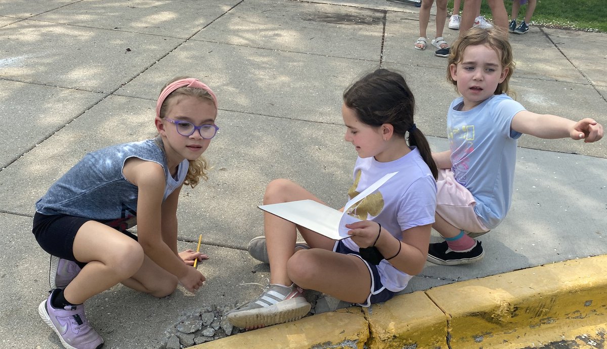 Last <a href="/109SouthPark/">South Park School</a> Buddy Classroom event of the year! Perfect weather for a nature scavenger hunt and some collaboration between our older and younger students! #engage109 <a href="/EarlyLearn109/">DPS109 Early Learners</a> <a href="/mfaust/">Marcie Faust, Ed.D.</a>
