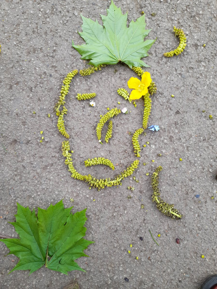 AcademyWalton's tweet photo. Year 5 from Hepworth class enjoyed creating nature art this morning, they did a great job, well done 👏 
                ☘🍀🌼🌺🪵
#WPAArt
#WPAOutdoorlearning
#nature 
#art
@WatertonTrust 
@WkfdOfficial https://t.co/fhsV5OmyVF