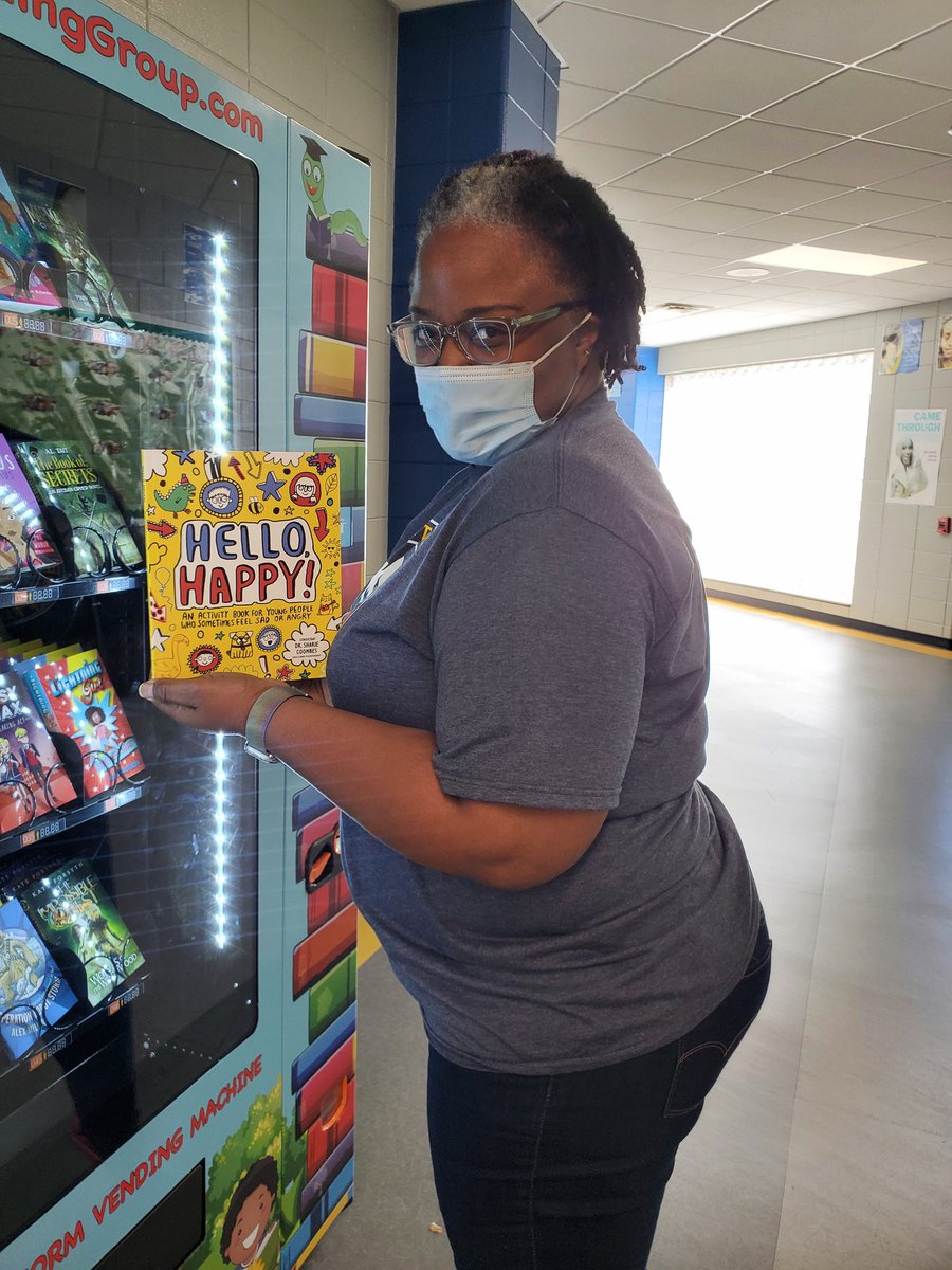 Twonzetta Samuel (@tsamuel_eds) on Twitter photo Today our educators were able to earn books from the vending machine! I must say <a href="/CLB_Dr/">Cherie Boyd</a> was too thrilled!Did I mention the kids picked up books too...all day! We 🤎our book vending machine! <a href="/SGTheBestNest/">SnelsonGoldenMS</a> Today our educators were able to earn books from the vending machine! I must say <a href="/CLB_Dr/">Cherie Boyd</a> was too thrilled!Did I mention the kids picked up books too...all day! We 🤎our book vending machine! <a href="/SGTheBestNest/">SnelsonGoldenMS</a>