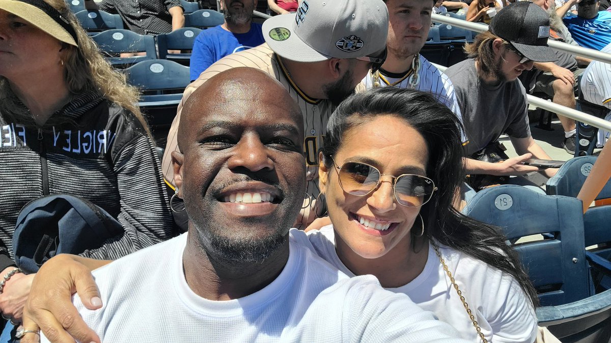 91OTBulldog's tweet image. Current situation... watching the @Padres at Petco Park. #bdayweek