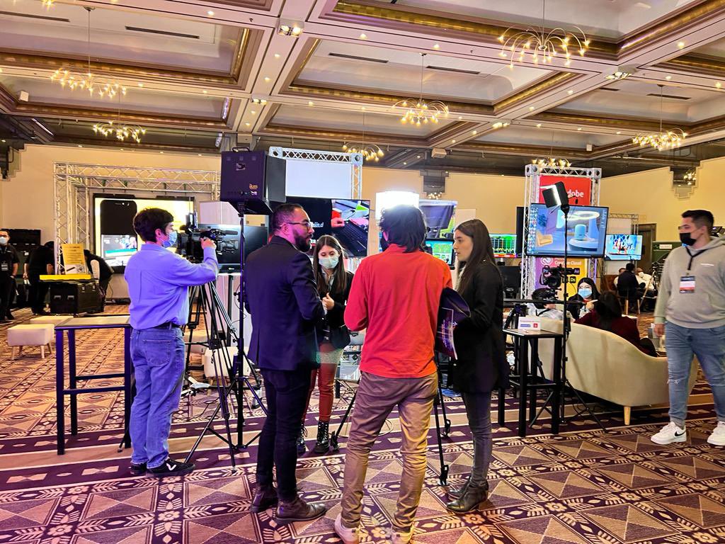 secuoyalatam's tweet photo. Desde ayer se realiza en Santiago el Congreso #Tecomtel 2022, el encuentro más importante de la industria #audiovisual en #Chile.
Nuestros colaboradores @silviabergon, @joseignaciosoto, @_villalobos_ e Ignacio Carreño, participaron activamente en este evento.
@tecomtelchile https://t.co/bKPWmgKXE0