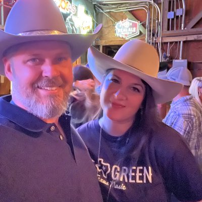 AmberPierce12's tweet photo. #NewProfilePic https://t.co/FdcGOr1khc