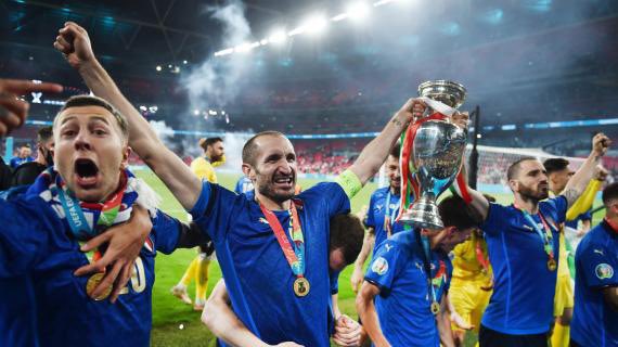 sempreangii's tweet photo. FISCHIARE GIORGIO CHIELLINI SPIEGA BENISSIMO LO SCHIFO CHE FANNO GLI INTERISTI 

 #JuventusInter https://t.co/6CRVANEZul