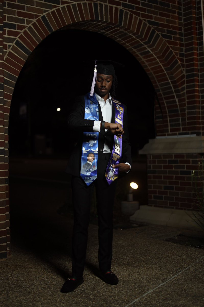 KNance_4's tweet photo. May 14…can’t wait

✅ B.S. Digital Media Arts 
✅ Dance Committee head for The Marching Storm
✅ Phi Beta Sigma Fraternity Inc.
✅ Full Time Secured
✅ Founder of @DreDesigns_2
#PVAMUGrad #HBCUgrad https://t.co/YpUUSUn76V
