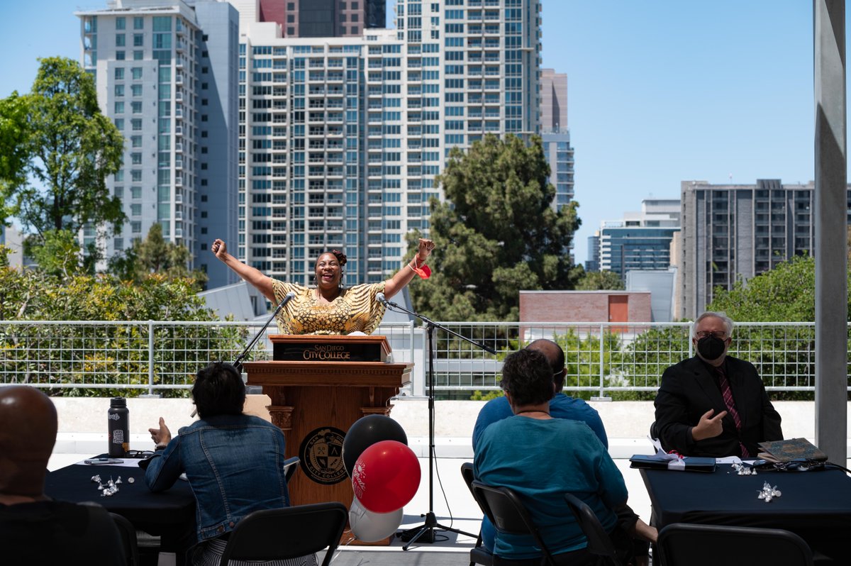 sdcitycollege's tweet photo. π πCongrats to 2022 DSPS Graduates! π π Photos from today's celebration.
#sharecity #iamcitycollege https://t.co/0vcOUfM4bd