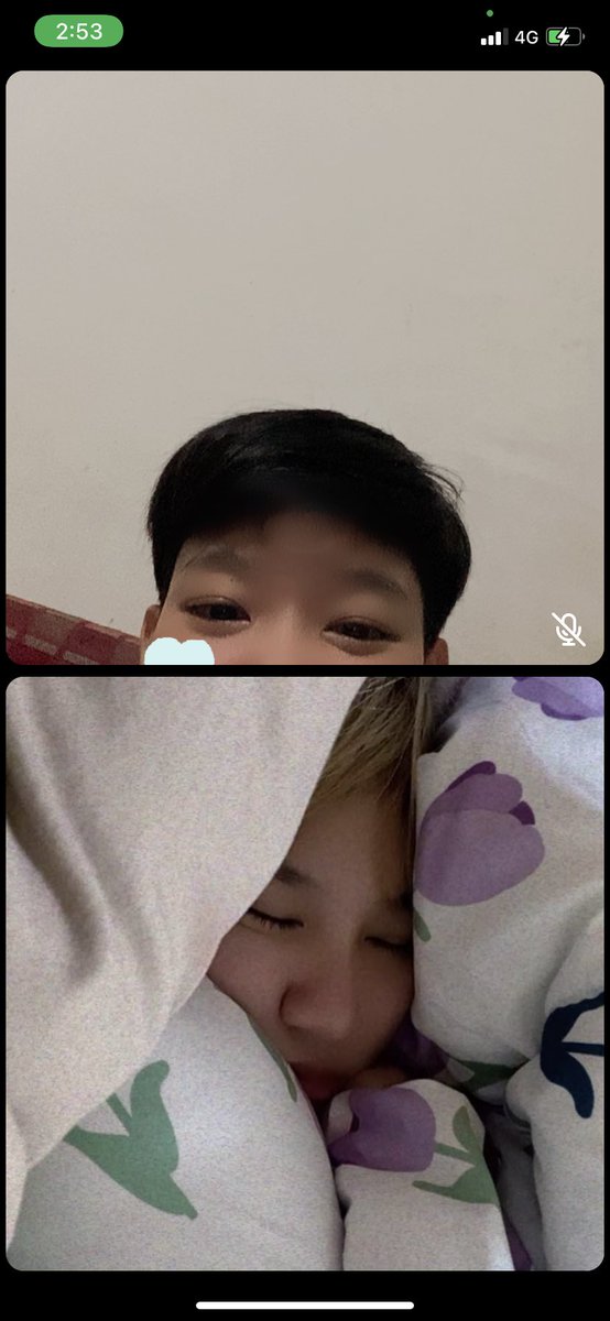 amyb1390zz's tweet photo. Someone is sleeping in this pic😴 https://t.co/bzXXnWX100