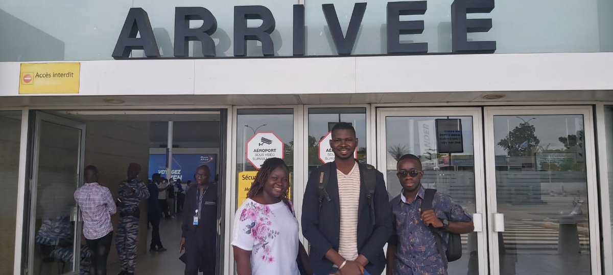 Assiedou_alexis's tweet photo. Hier mardi 10 Mai 2022 sont arrivés nos formateurs venus tout droit du pays des hommes intègres, le Burkina Faso 🇧🇫 dans le cadre du projet relatif à la désinformation.
#les_bénévoles_de_l_EMI
#bureau_unesco_abidjan
#eduk_media
#les_bénévoles_de_l_EMI_Haïti
#ODIL https://t.co/mdLmb2PxXY