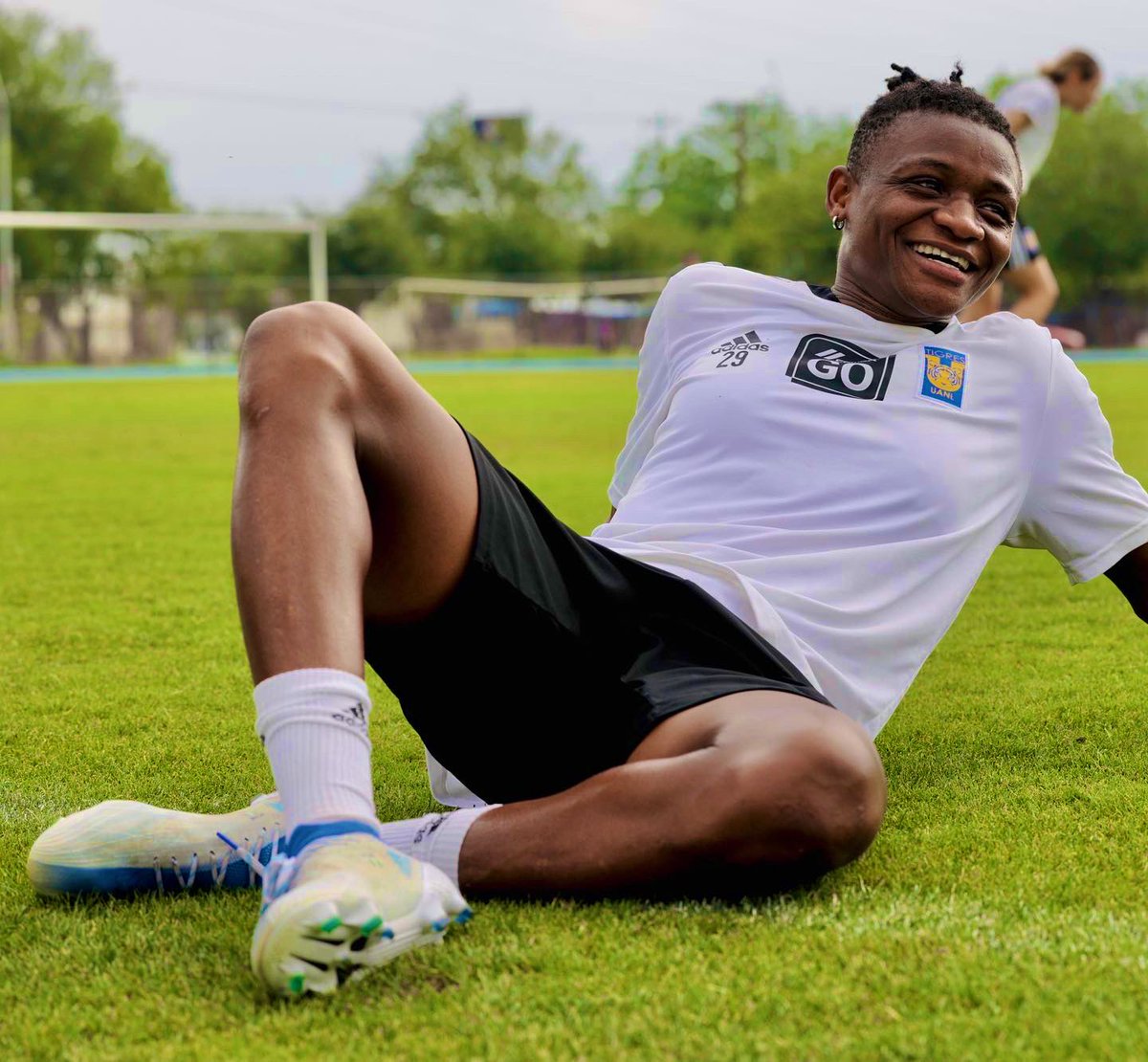 UcheOfficial_'s tweet photo. That smile when the training enter body well well and the “SPEED FLOW”
📸: @PaolaV_S
#xspeedflow #adidasfootball #creadoconadidas @adidasMX #uchennakanu https://t.co/nW6PQHgNjk